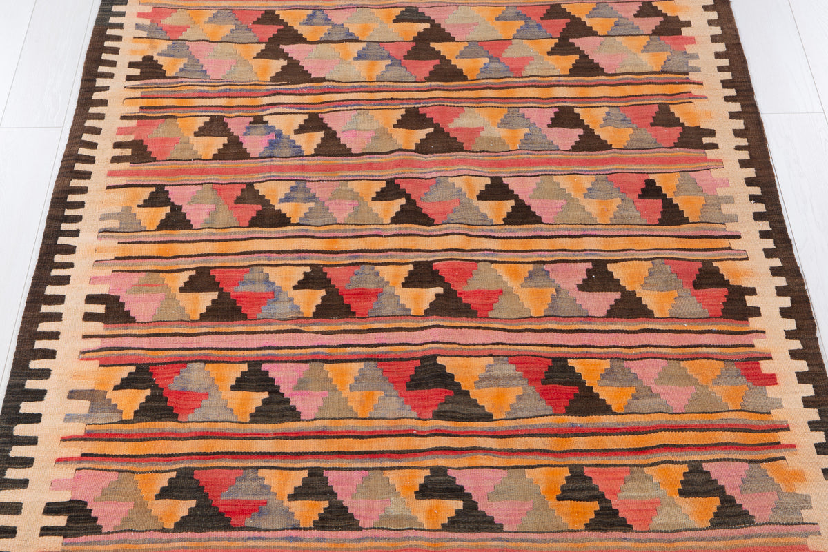 Vintage Multicolour Handwoven Kilim – 7' 7" x 5' 2" (231 x 158 cm)