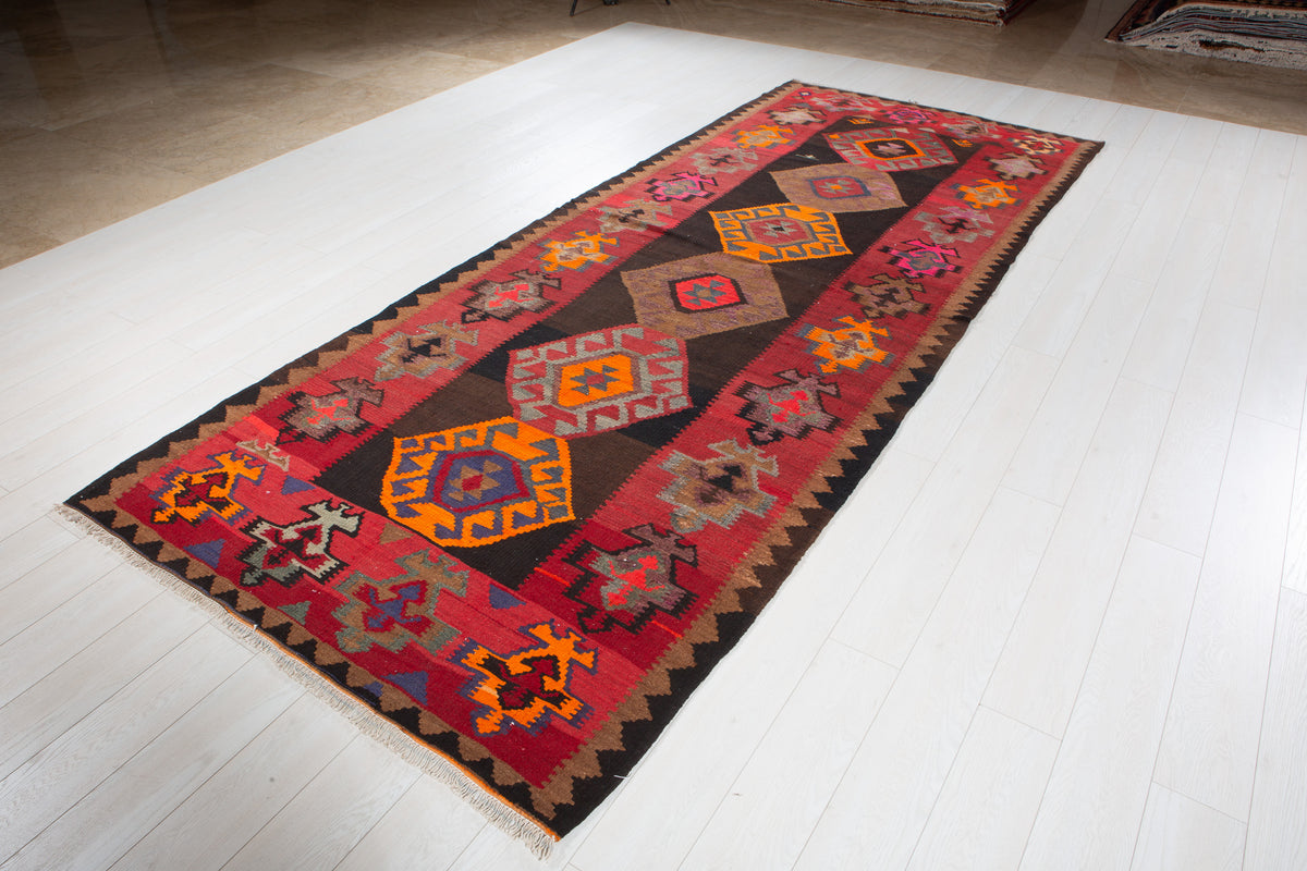 Vintage Black & Red Handwoven Kilim – 11' 10" x 4' 10" (361 x 147 cm)