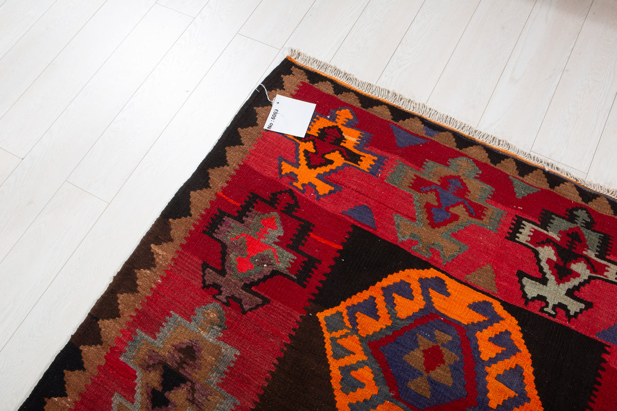 Vintage Black & Red Handwoven Kilim – 11' 10" x 4' 10" (361 x 147 cm)