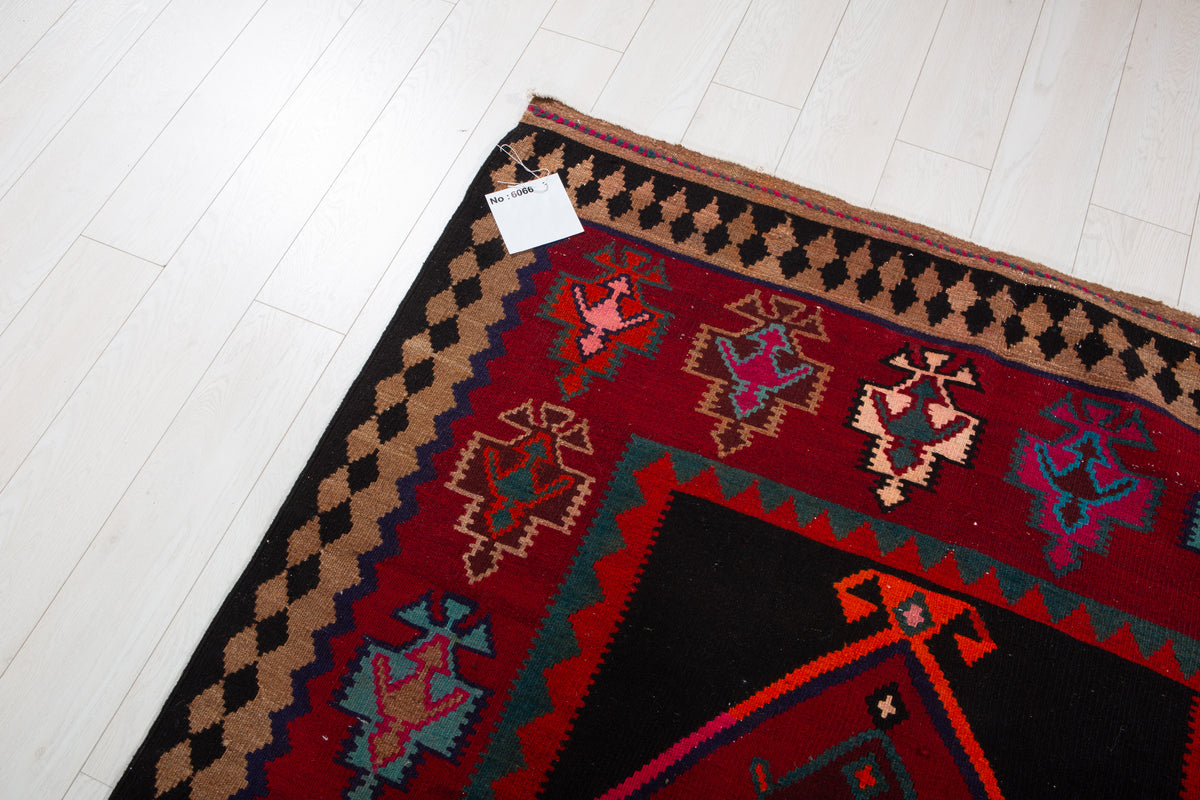 Vintage Deep Navy Blue, Pink & Red Handwoven Kilim – 13' 0" x 5' 0" (397 x 152 cm)