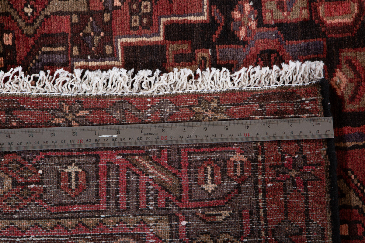 Vintage Red & Black Hand-Knotted Wool Rug – 9' 4" x 4' 10" (285 x 148 cm)