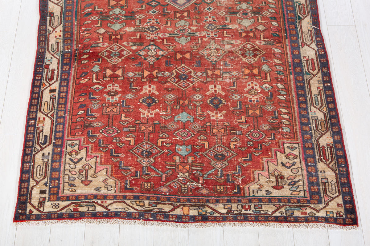 Antique Red Hand-Knotted Wool Rug – 9' 9" x 4' 10" (296 x 148 cm)