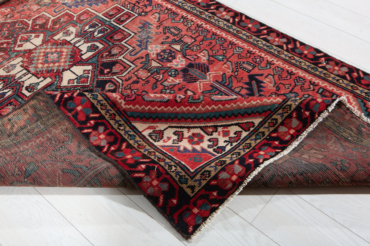 Antique Red Hand-Knotted Wool Rug – 8' 5" x 4' 4" (256 x 132 cm)