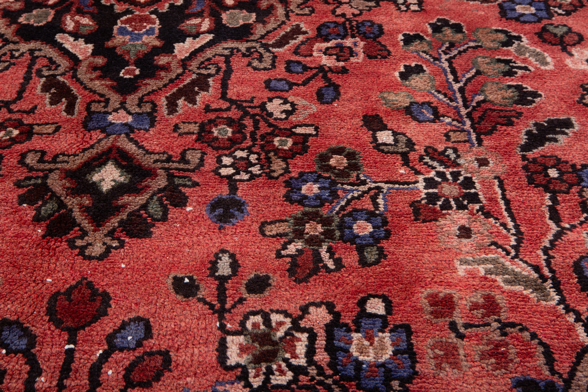 Vintage Red Hand-Knotted Wool Rug – 8' 0" x 4' 8" (245 x 143 cm)