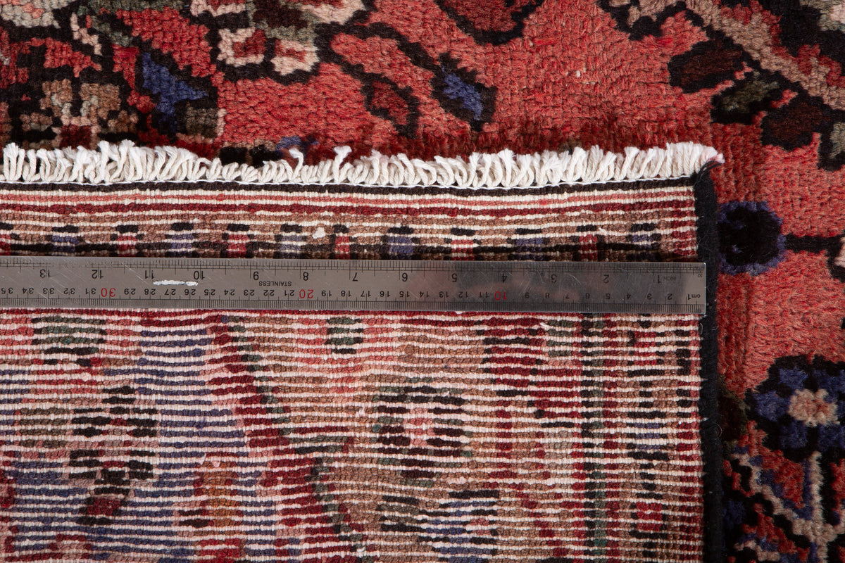 Vintage Red Hand-Knotted Wool Rug – 8' 0" x 4' 8" (245 x 143 cm)