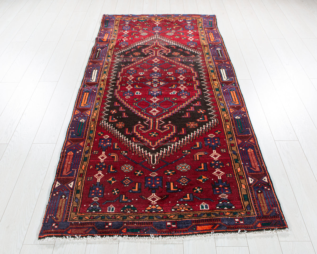 Vintage Red & Black Hand-Knotted Wool Rug – 7' 6" x 3' 10" (228 x 116 cm)