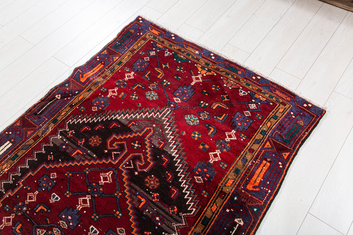 Vintage Red & Black Hand-Knotted Wool Rug – 7' 6" x 3' 10" (228 x 116 cm)