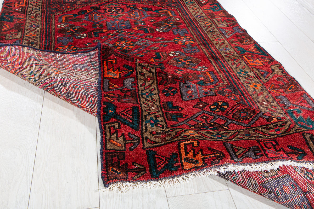 Vintage Red Hand-Knotted Wool Rug – 6' 1" x 3' 3" (186 x 98 cm)