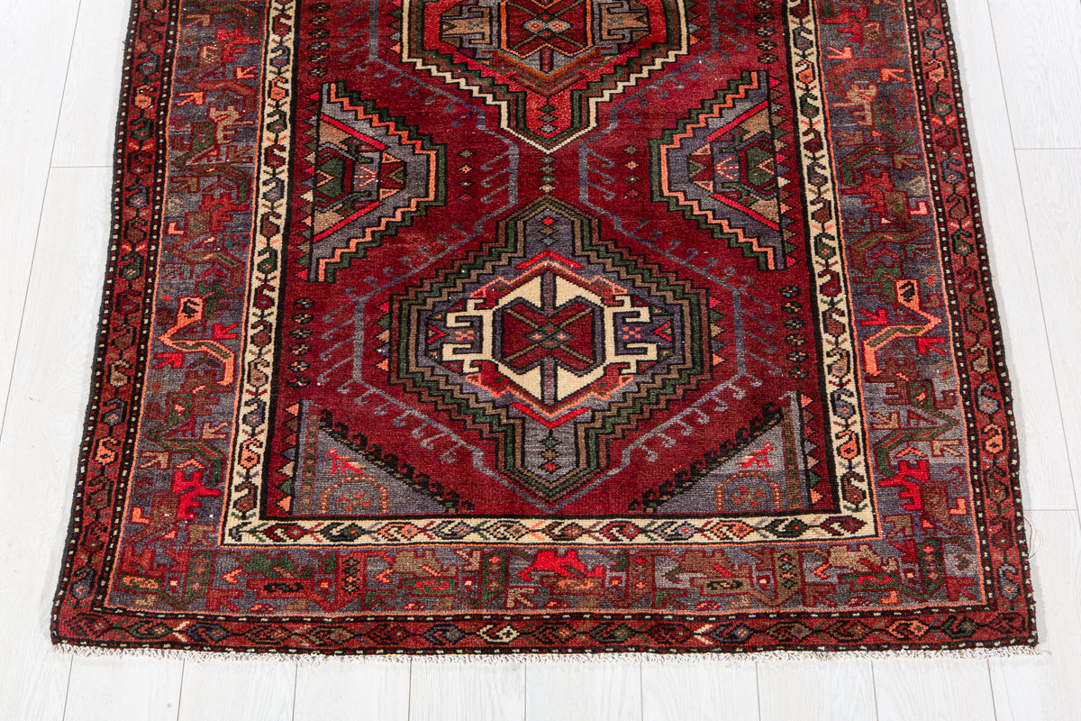 Vintage Magenta Hand-Knotted Wool Rug – 6' 10" x 4' 3" (208 x 130 cm)