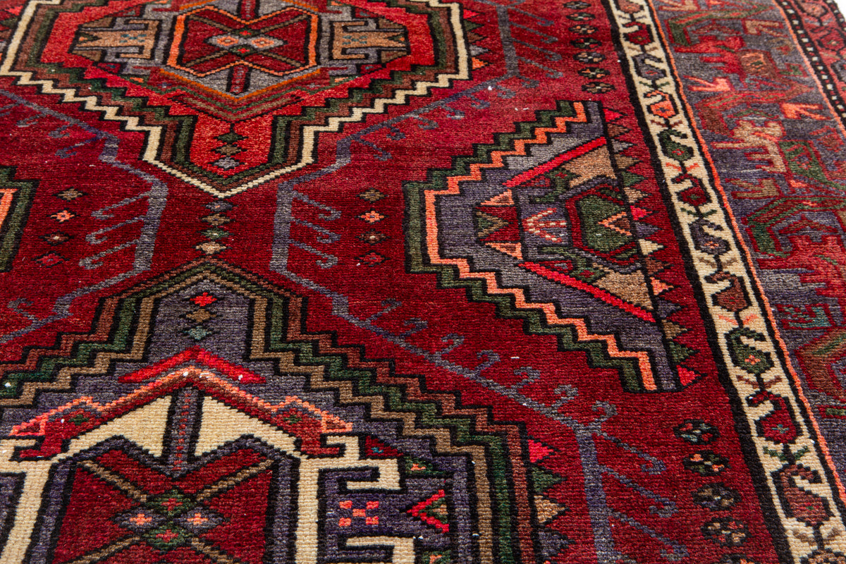 Vintage Magenta Hand-Knotted Wool Rug – 6' 10" x 4' 3" (208 x 130 cm)