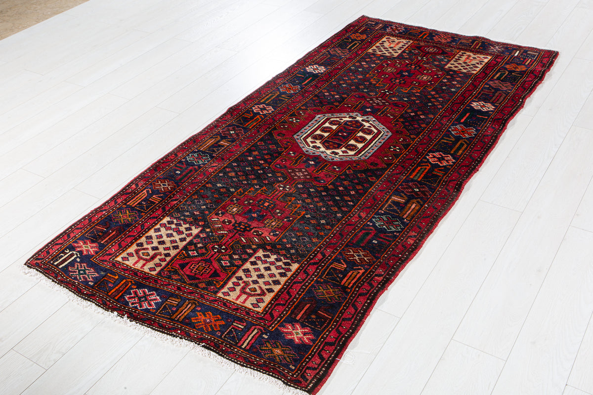 Vintage Navy Blue & Red Hand-Knotted Wool Rug – 7' 3" x 3' 6" (221 x 107 cm)