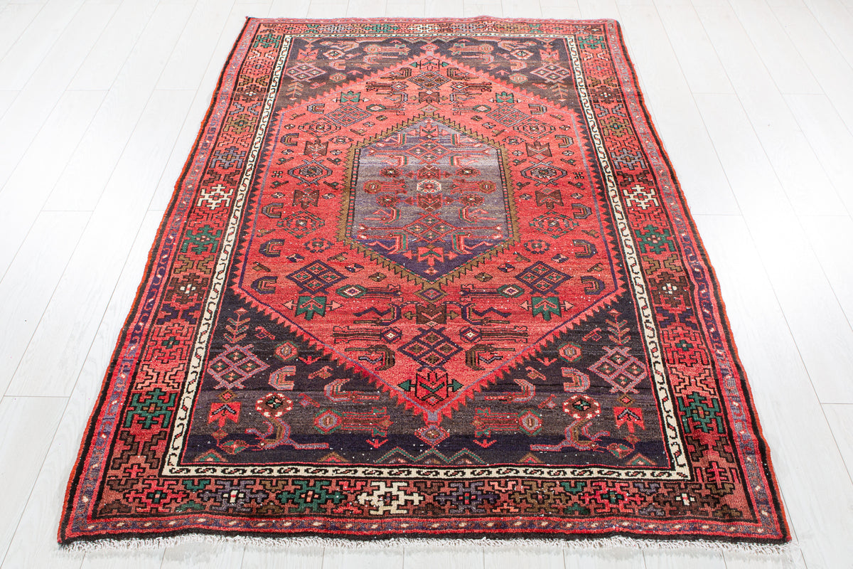 Vintage Red Hand-Knotted Wool Rug – 6' 7" x 4' 7" (200 x 139 cm)
