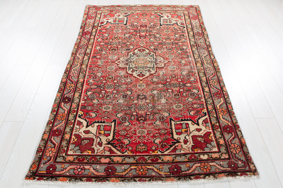 Tapis ancien en laine nouée à la main, rouge – 6' 11" x 4' 3" (211 x 130 cm)