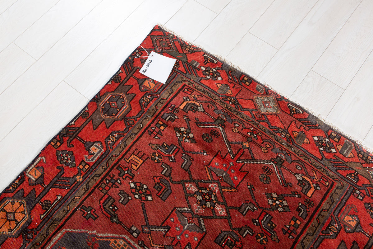 Tapis vintage en laine nouée à la main, bordeaux – 6' 0" x 3' 7" (183 x 110 cm)