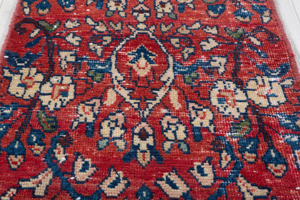 Small Antique Red Rug – 4' 0" x 1' 8" (123 x 51 cm)