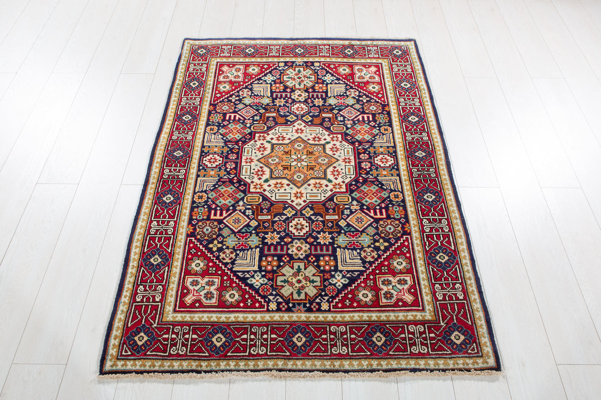 Small Vintage Navy Blue Rug – 4' 11" x 3' 7" (149 x 108 cm)
