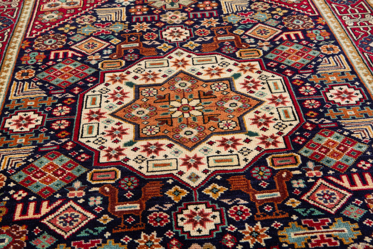 Small Vintage Navy Blue Rug – 4' 11" x 3' 7" (149 x 108 cm)