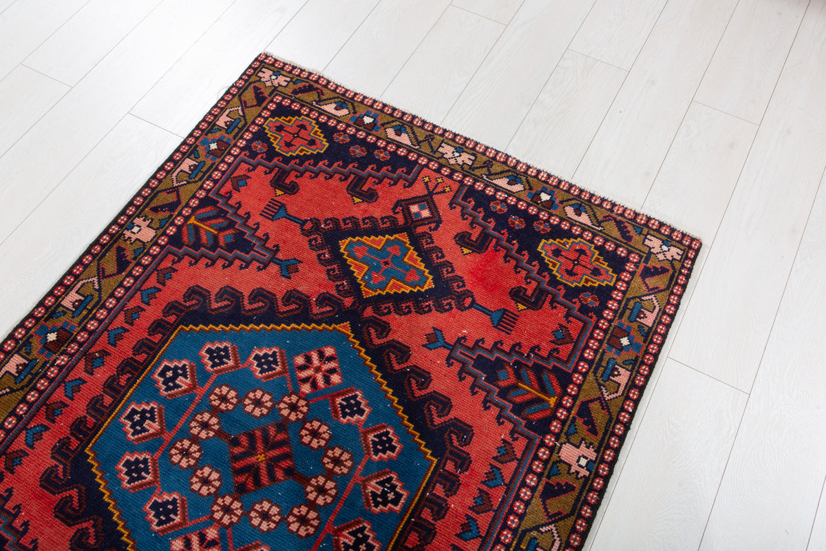 Small Vintage Orange-Red & Blue Rug – 5' 0" x 3' 3" (152 x 100 cm)