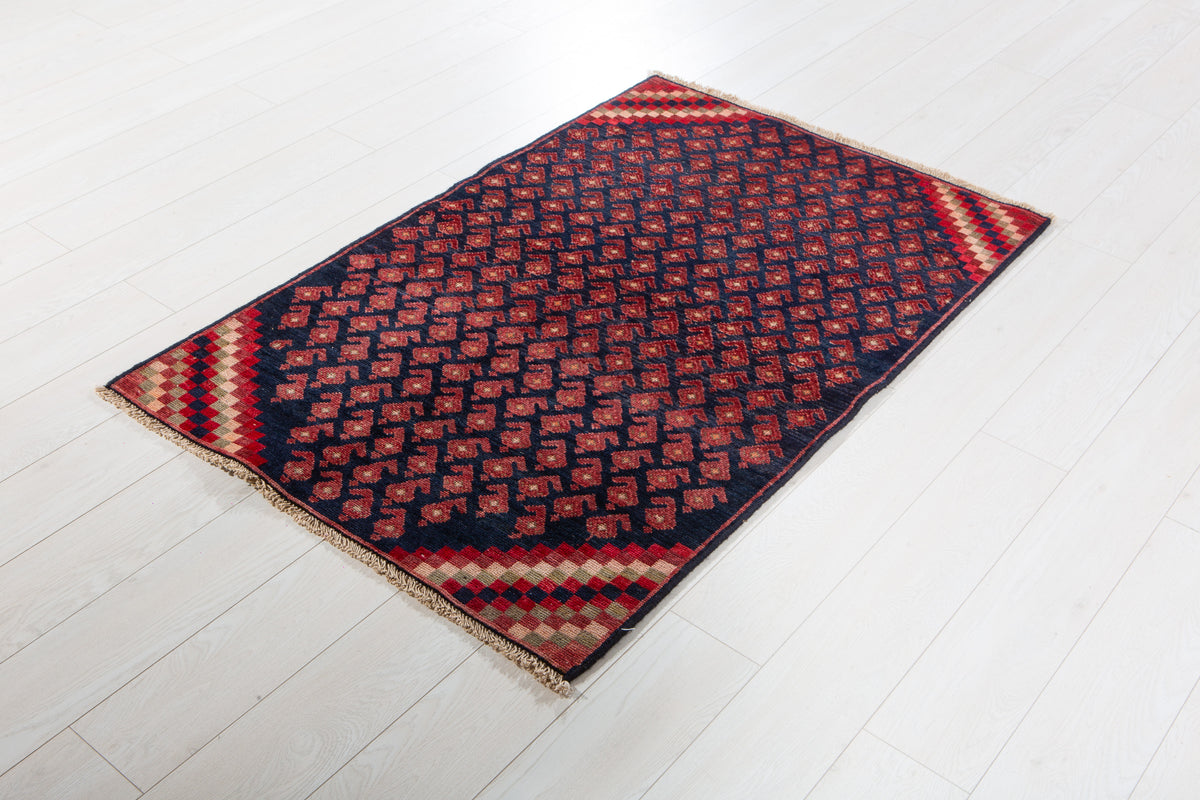 Small Antique Navy Blue Rug – 4' 8" x 3' 1" (142 x 93 cm)