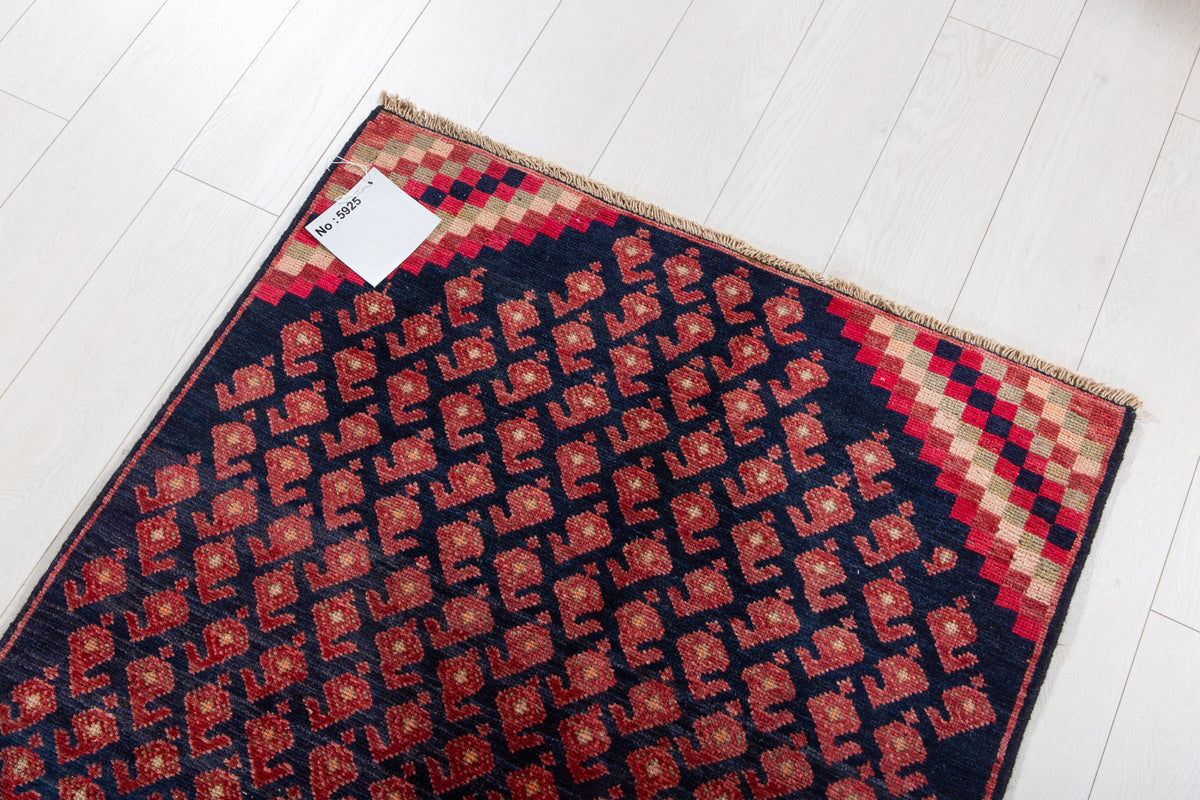 Small Antique Navy Blue Rug – 4' 8" x 3' 1" (142 x 93 cm)