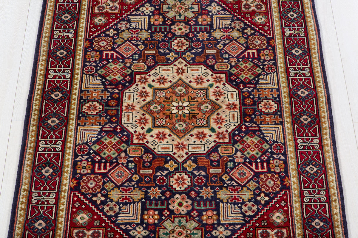 Small Vintage Navy Blue Rug – 4' 11" x 3' 5" (149 x 105 cm)