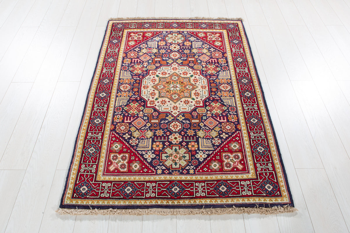 Small Vintage Navy Blue Rug – 4' 11" x 3' 5" (149 x 105 cm)