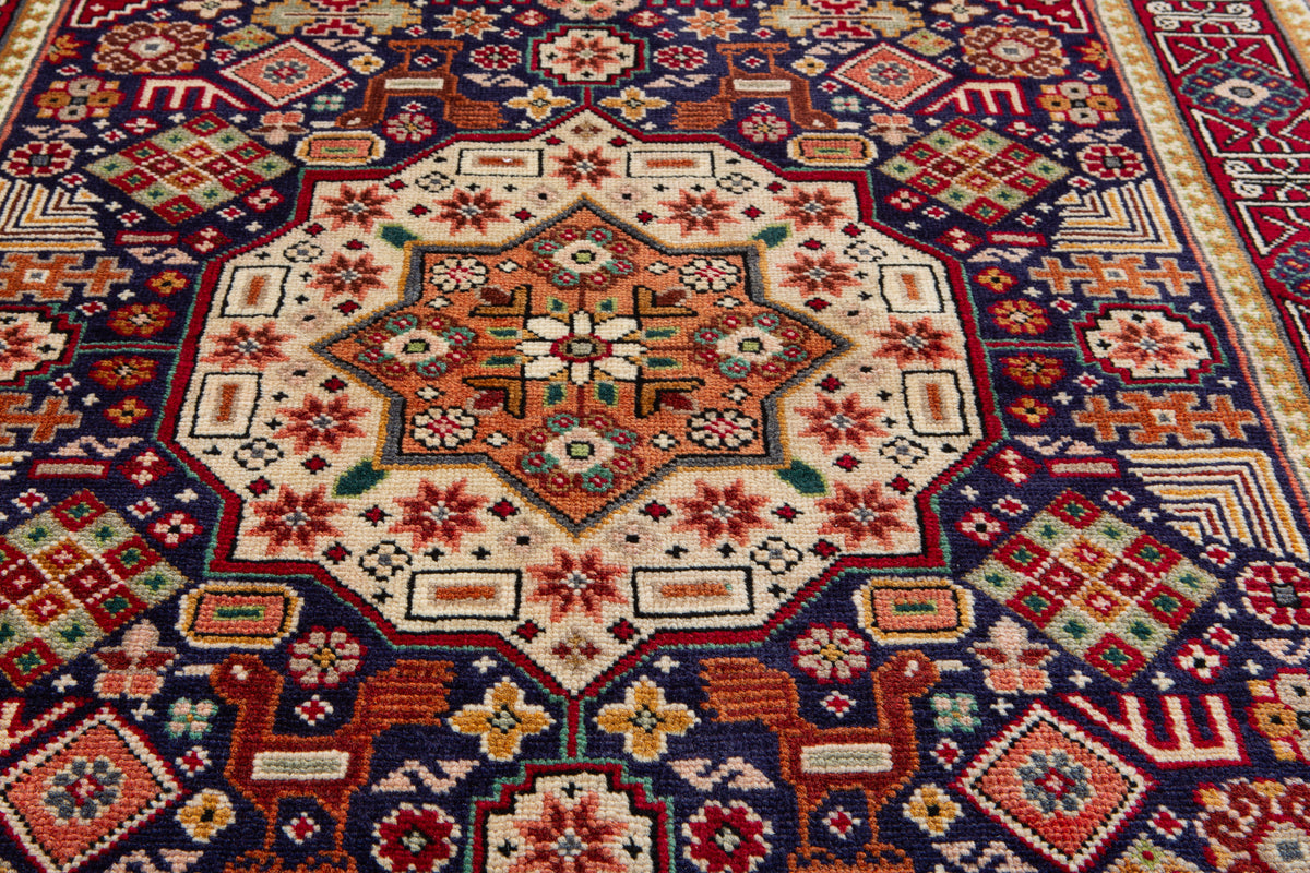 Small Vintage Navy Blue Rug – 4' 11" x 3' 5" (149 x 105 cm)