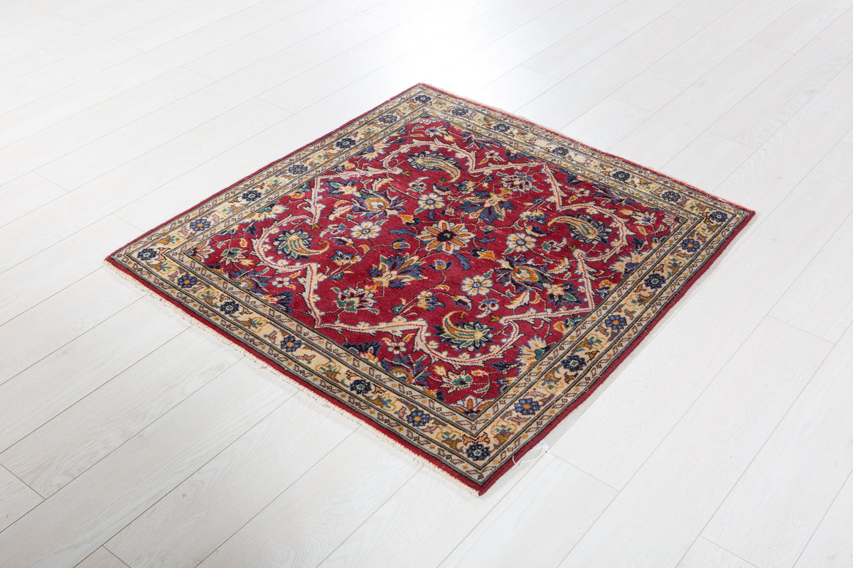 Small Antique Red Rug – 3' 7" x 3' 4" (110 x 101 cm)