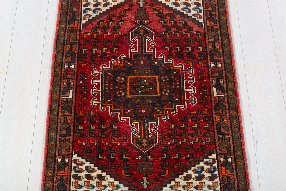 Small Vintage Red Rug – 4' 0" x 2' 7" (123 x 78 cm)