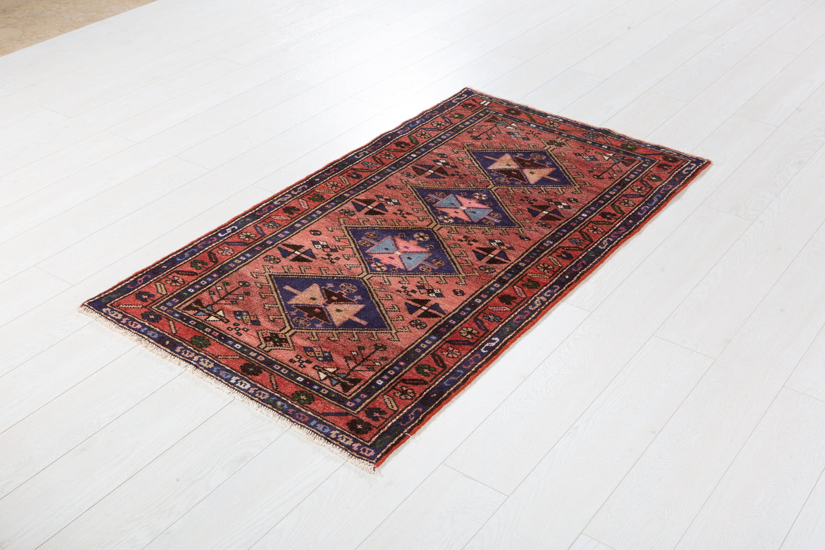 Small Vintage Rust Red Rug – 5' 0" x 2' 9" (153 x 85 cm)