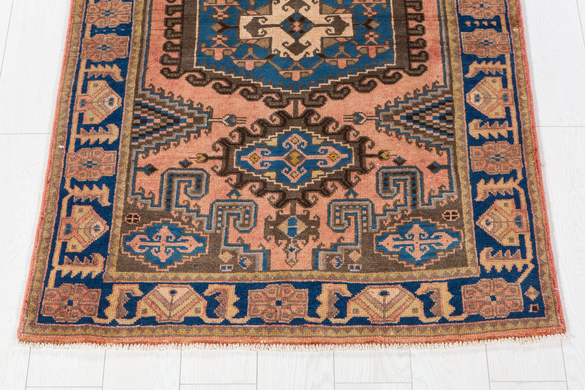 Small Antique Faded Salmon Pink Rug – 5' 5" x 3' 5" (164 x 104 cm)