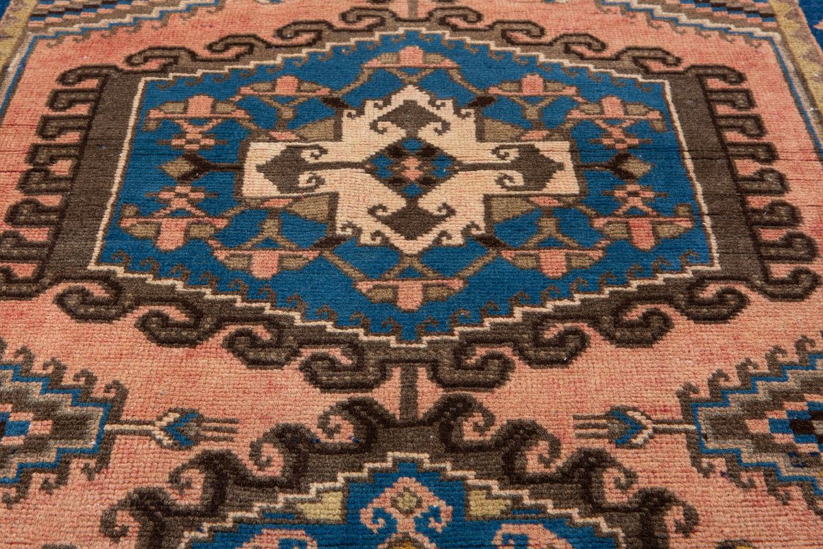 Small Antique Faded Salmon Pink Rug – 5' 5" x 3' 5" (164 x 104 cm)
