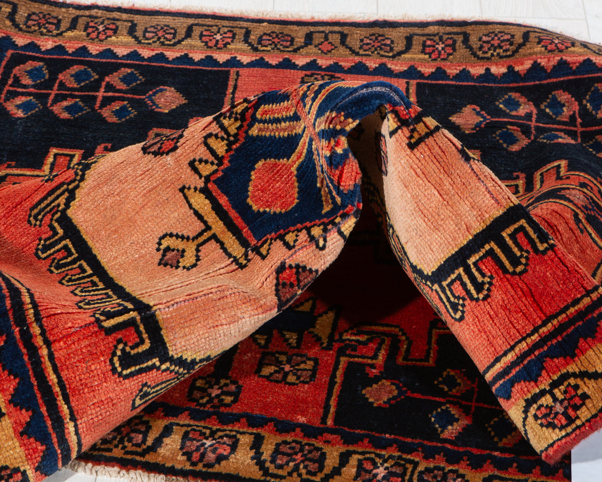 Small Vintage Orange-Red & Pink Rug – 5' 0" x 3' 6" (152 x 106 cm)