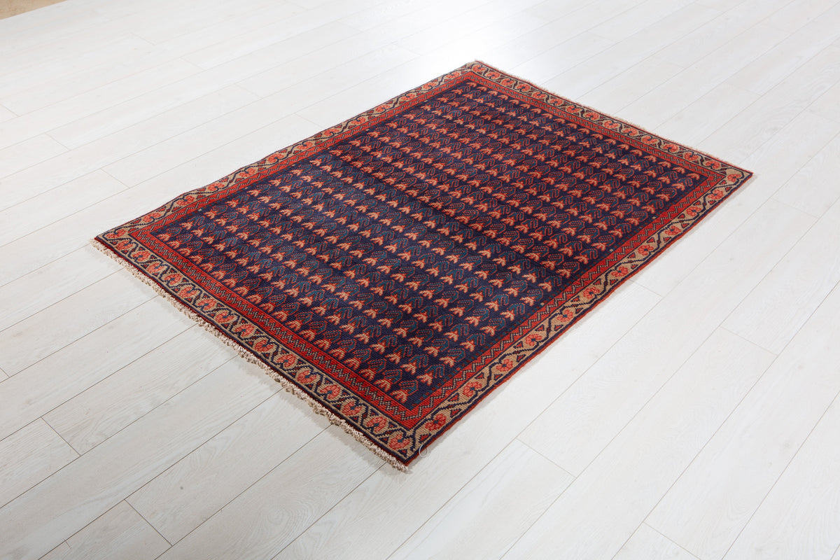 Small Vintage Navy Blue Rug – 4' 11" x 3' 6" (150 x 106 cm)