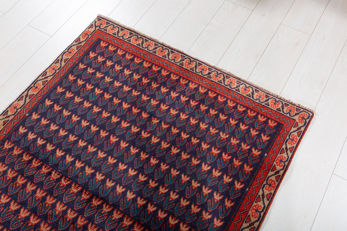 Small Vintage Navy Blue Rug – 4' 11" x 3' 6" (150 x 106 cm)