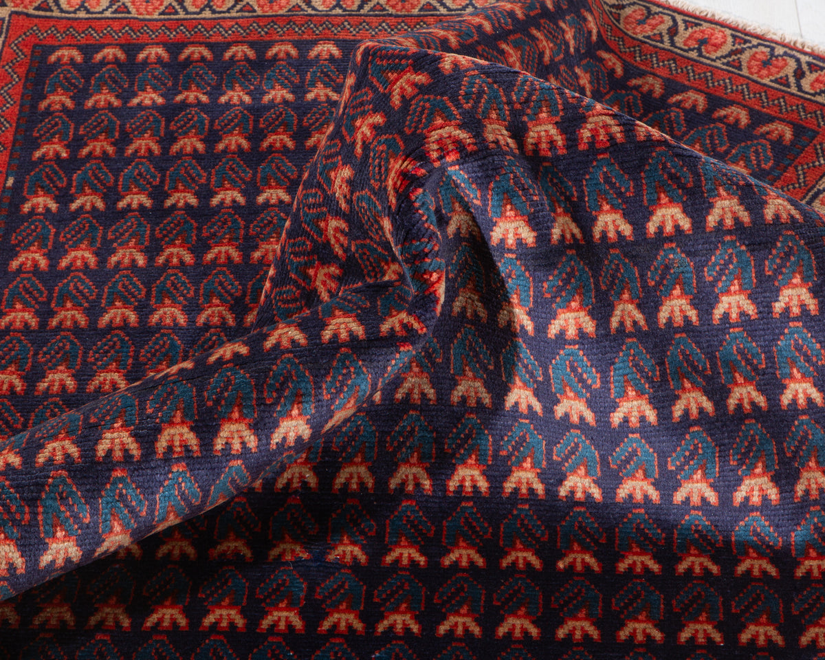 Small Vintage Navy Blue Rug – 4' 11" x 3' 6" (150 x 106 cm)