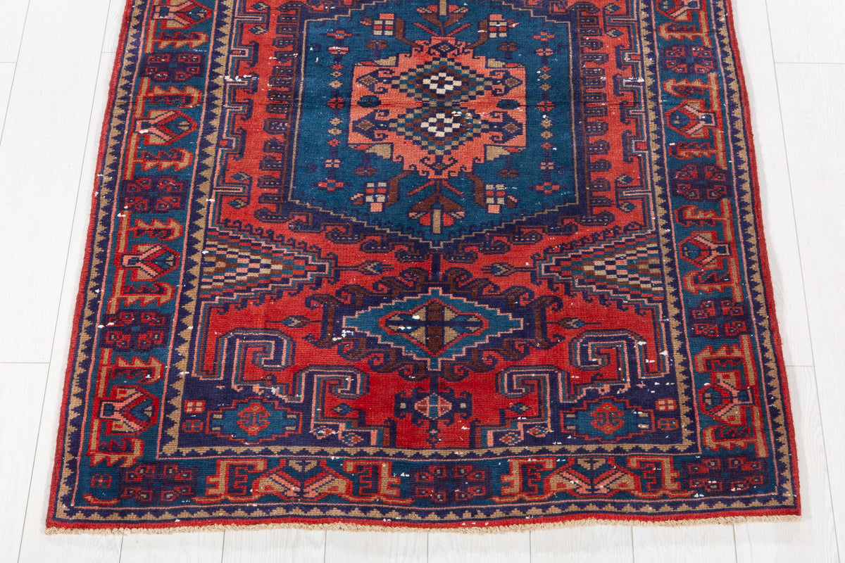 Small Vintage Orange-Red & Blue Rug – 4' 10" x 3' 7" (147 x 108 cm)