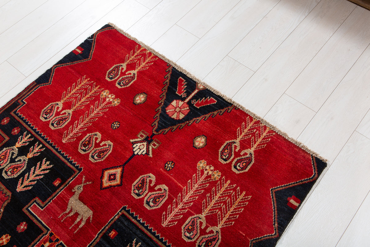Small Vintage Red Rug – 3' 8" x 3' 4" (112 x 101 cm)