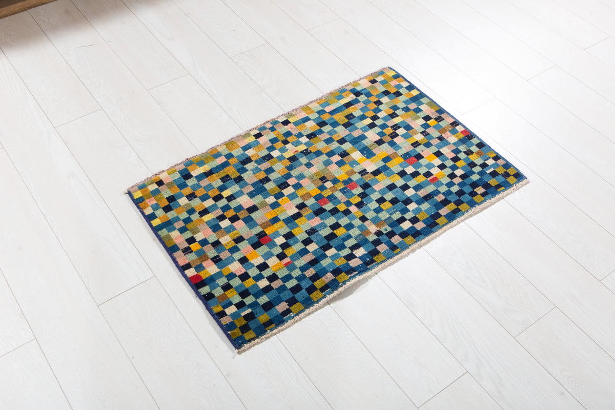 Small Antique Multicolor Rug – 3' 1" x 1' 10" (93 x 57 cm)