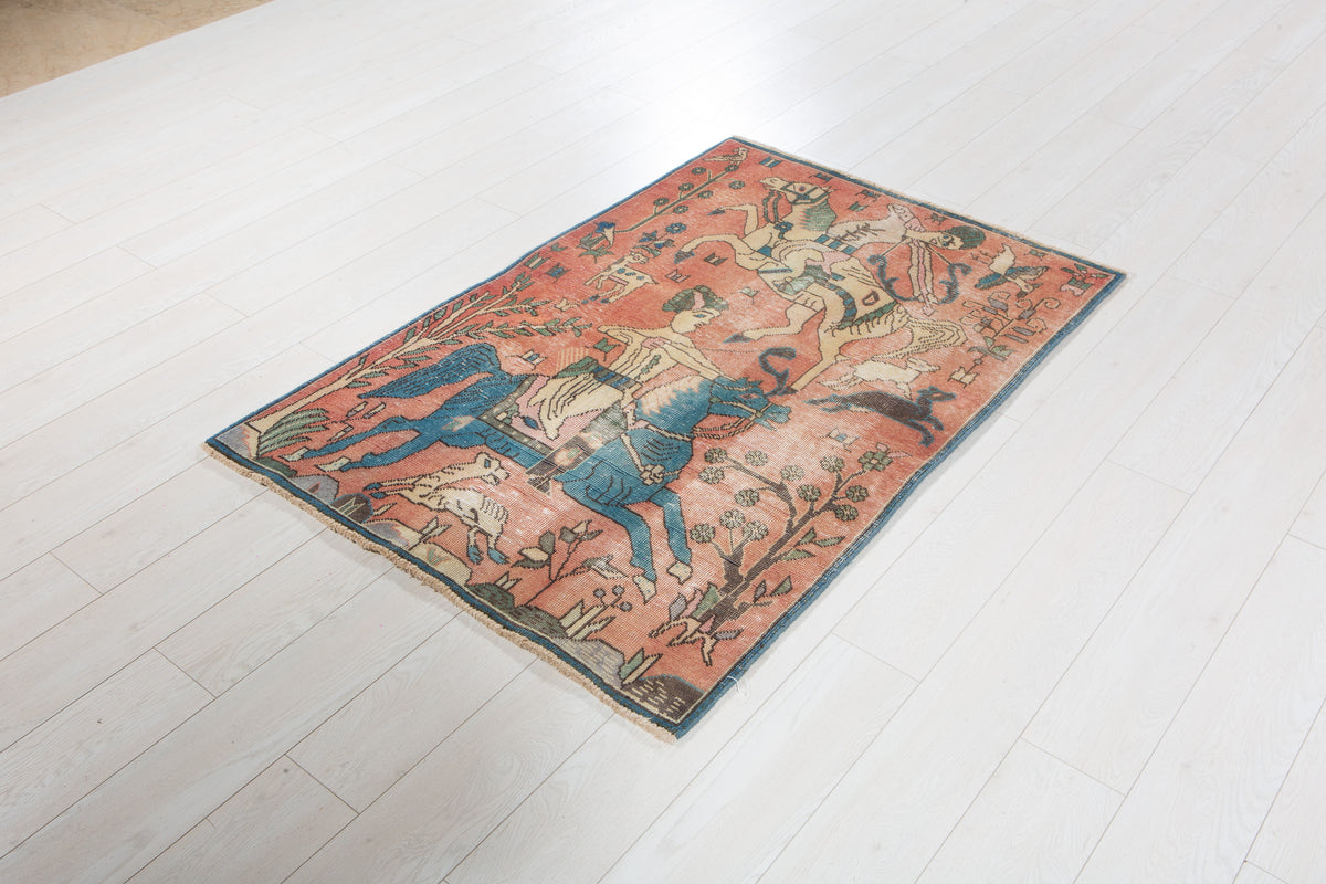 Small Antique Faded Salmon Pink Rug – 4' 9" x 3' 3" (144 x 98 cm)