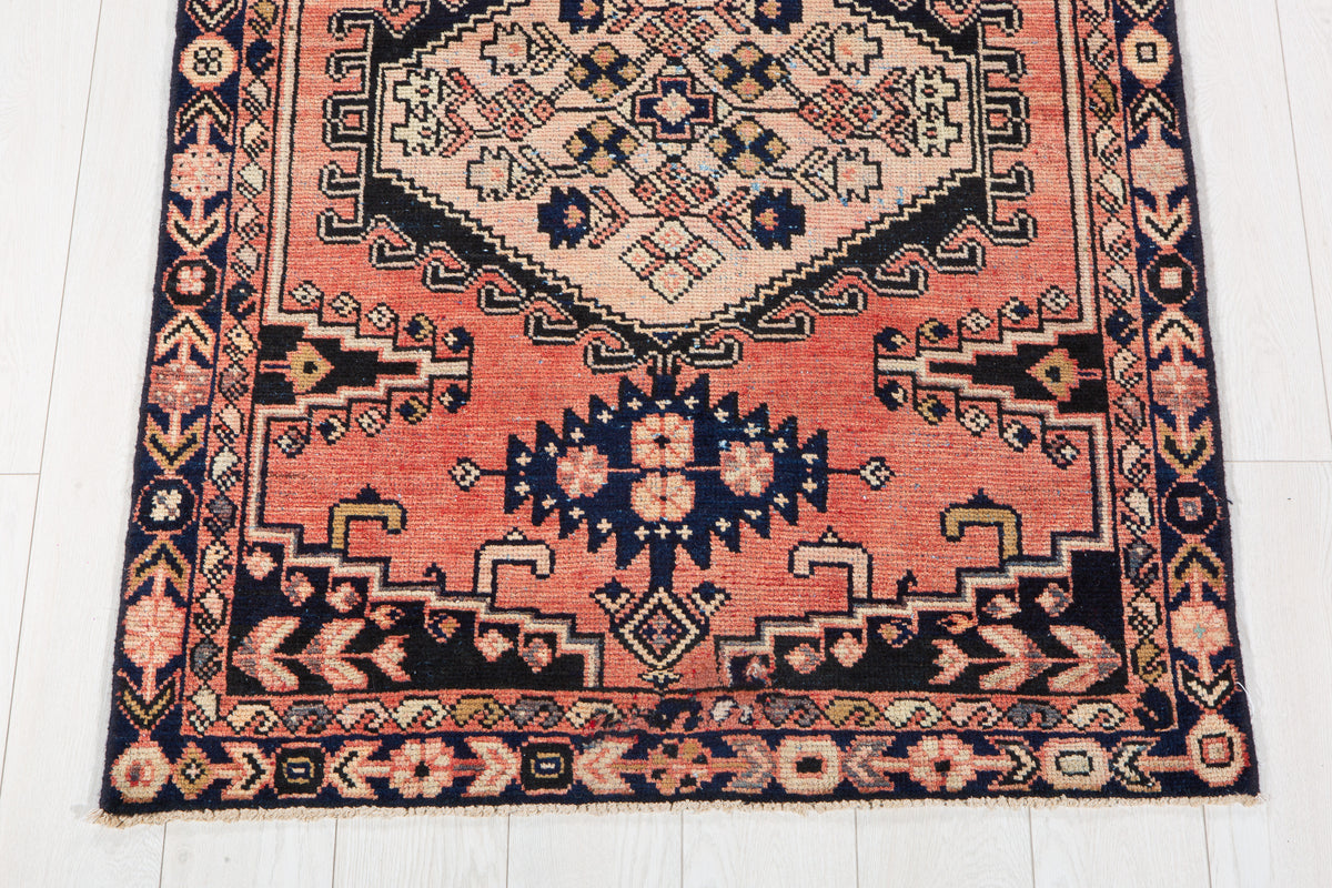 Small Antique Faded Orange-Red Rug – 4' 8" x 2' 10" (141 x 87 cm)