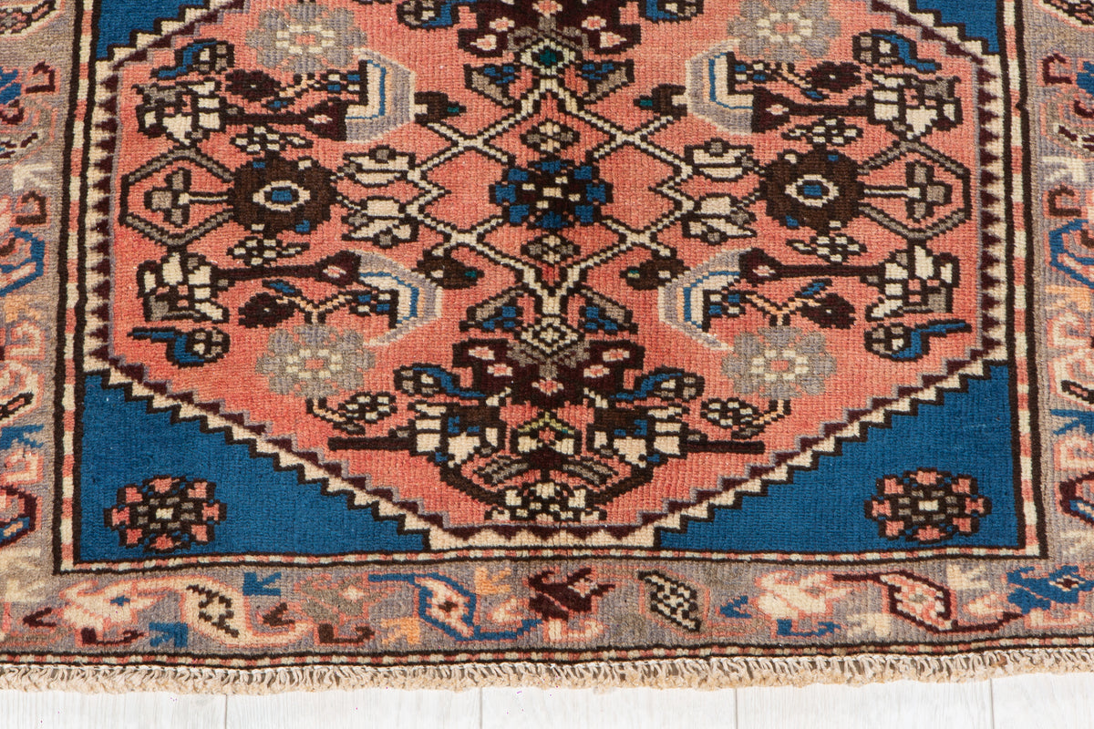Small Vintage Red, Blue Rug – 2' 6" x 2' 0" (77 x 61 cm)