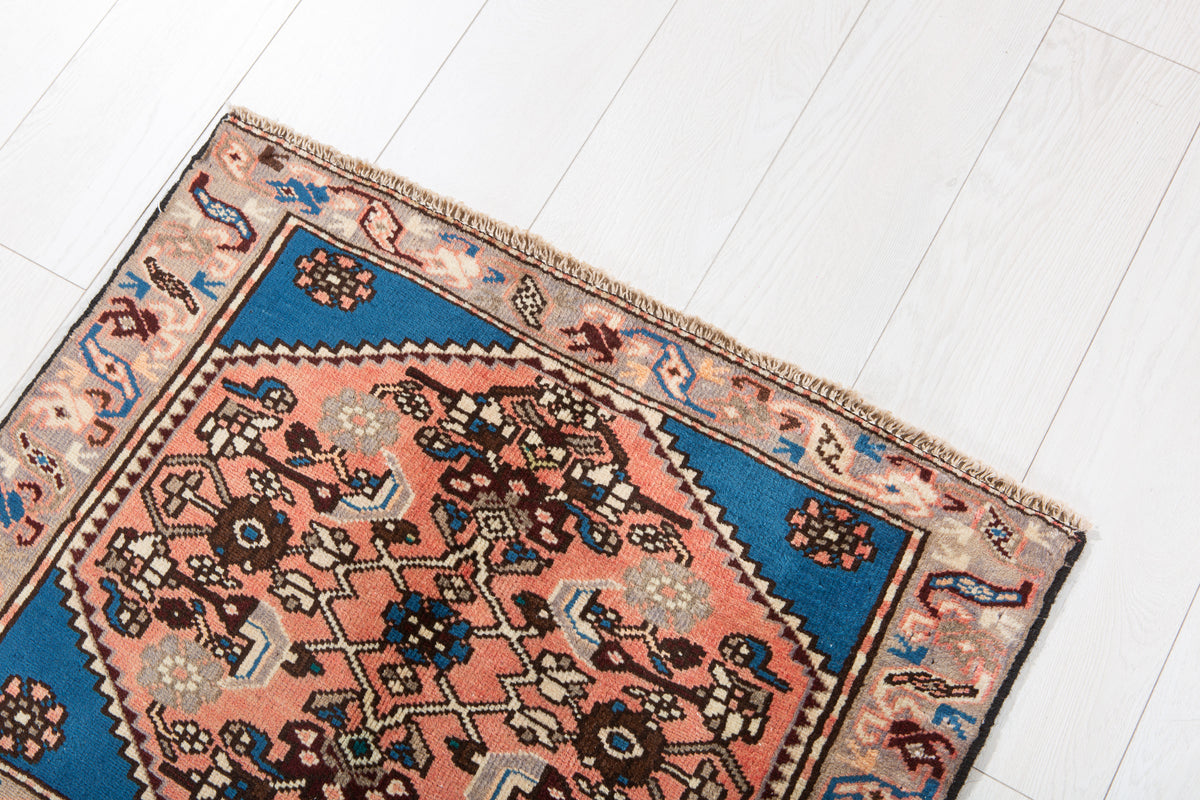 Small Vintage Red, Blue Rug – 2' 6" x 2' 0" (77 x 61 cm)