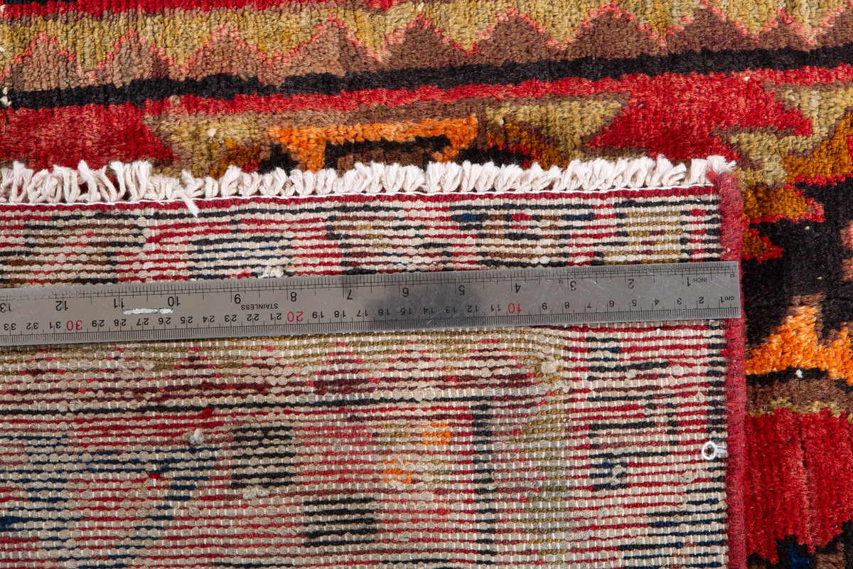 Small Antique Red, Black Rug – 4' 8" x 3' 3" (141 x 98 cm)