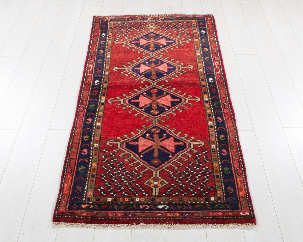 Small Vintage Red Rug – 5' 2" x 2' 8" (157 x 82 cm)