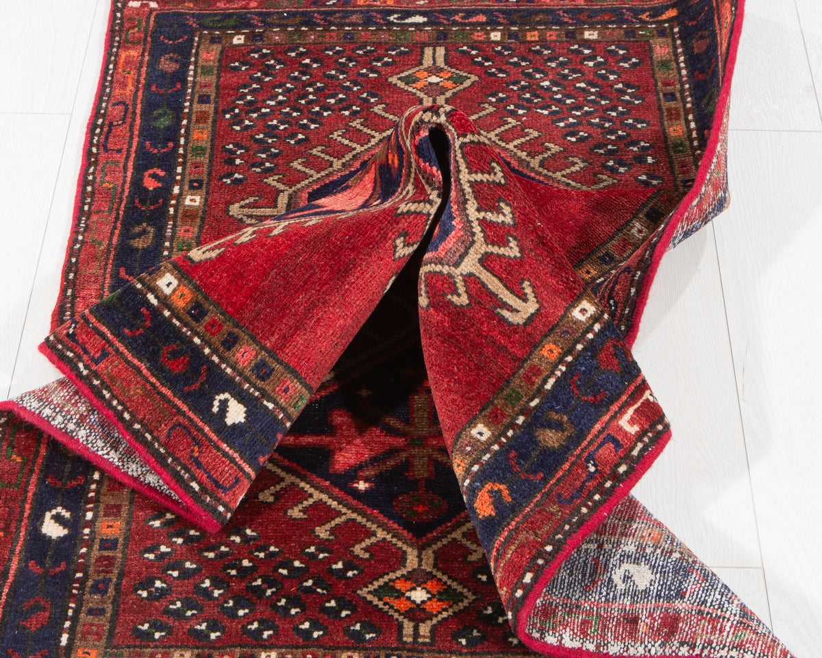 Small Vintage Red Rug – 5' 2" x 2' 8" (157 x 82 cm)