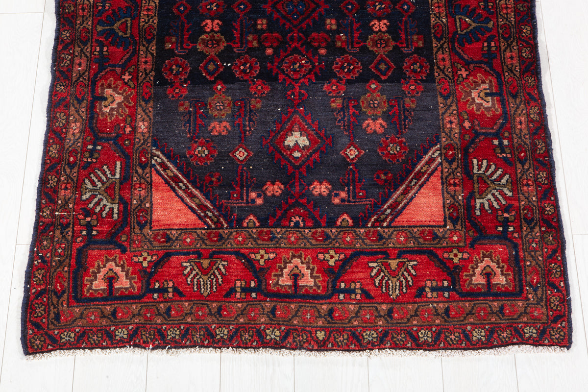 Small Antique Navy Blue, Red Rug – 5' 1" x 3' 8" (155 x 111 cm)
