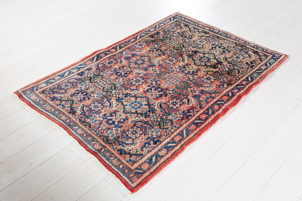 Small Antique Faded Red Rug – 5' 0" x 3' 5" (153 x 103 cm)