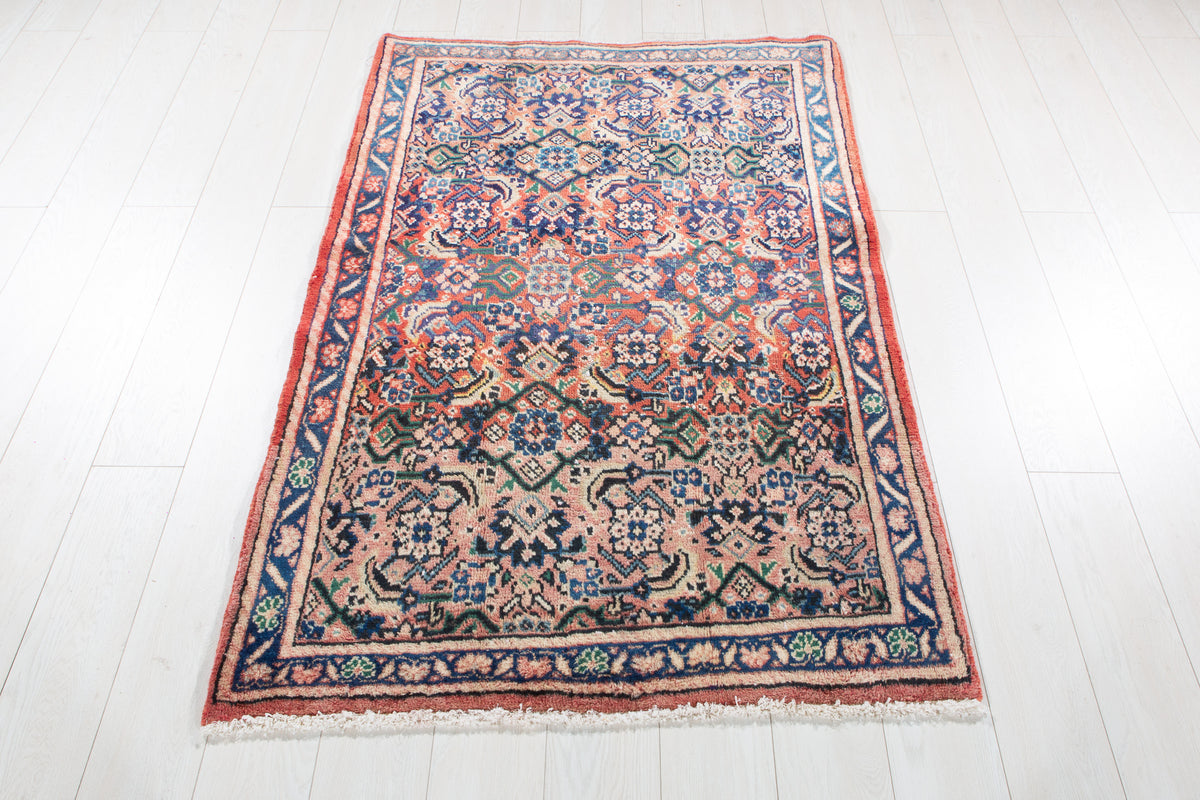 Small Antique Faded Red Rug – 5' 0" x 3' 5" (153 x 103 cm)