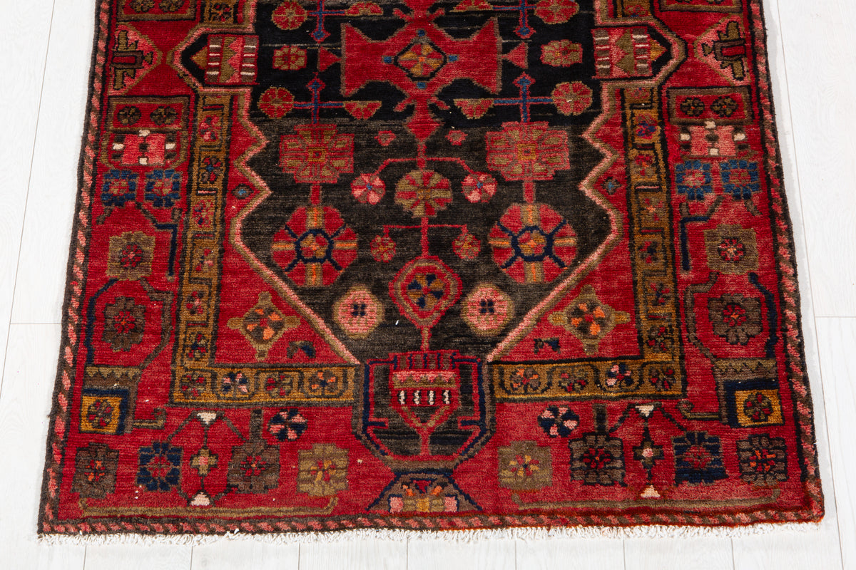 Small Vintage Charcoal Black, Red Rug – 5' 1" x 3' 6" (155 x 106 cm)